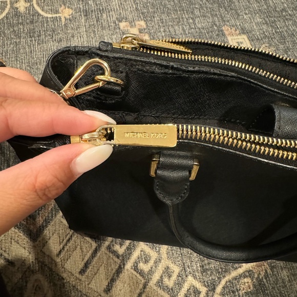 Michael Kors 30S4GTVS6L-001 Sutton Leather Medium Satchel Handbag - Black - Picture 13 of 16